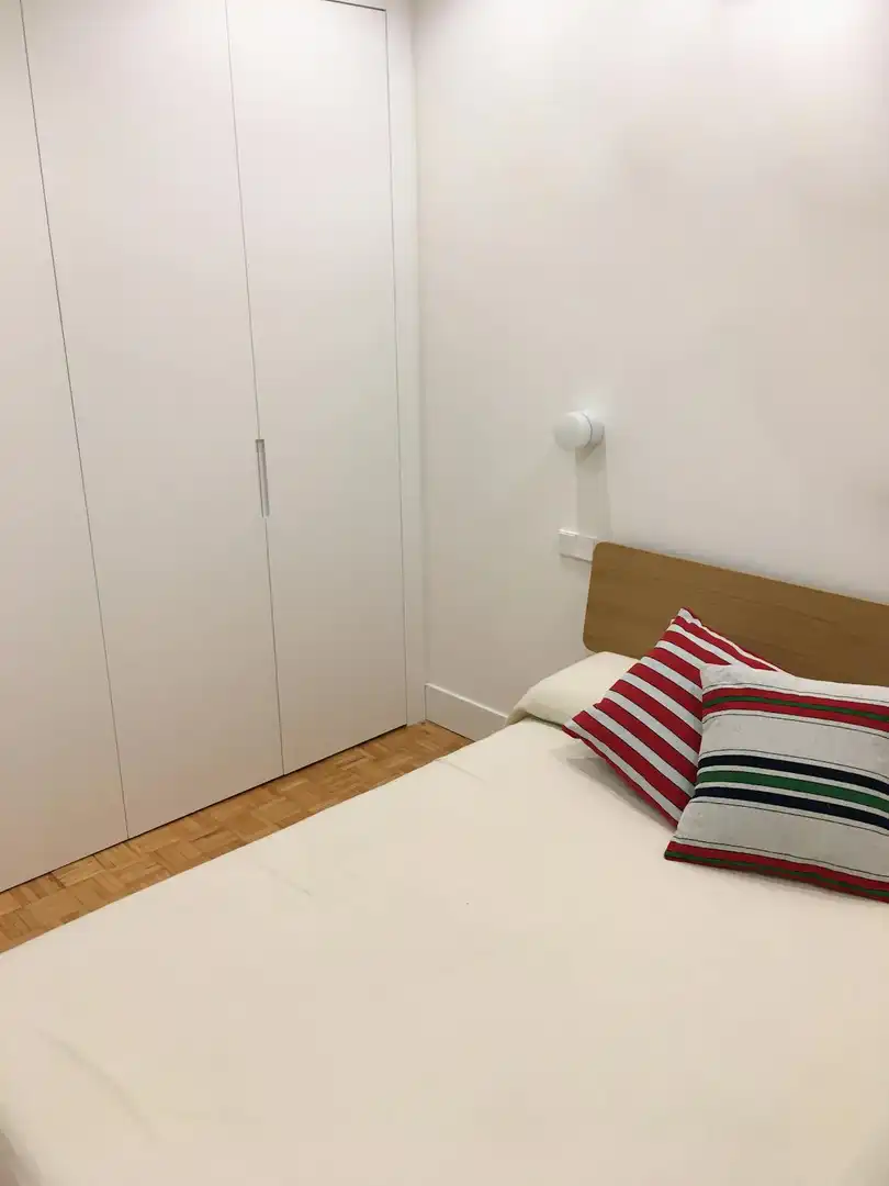 Habitación de Piso de alquiler en Madrid con Calefacción, Jardín privado y Amueblado