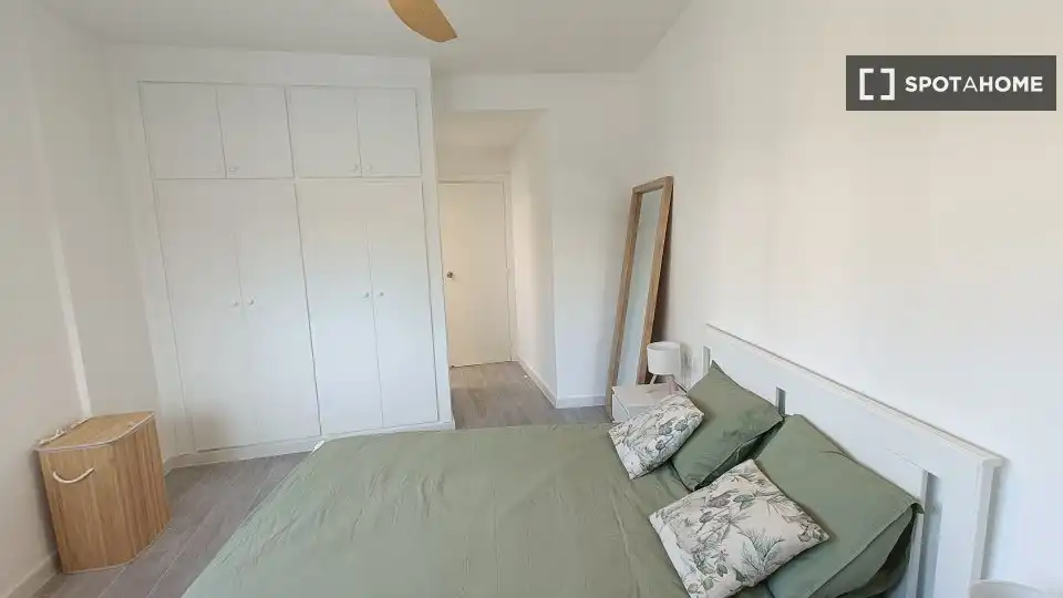 Habitación de Piso de alquiler en Vilanova i la Geltrú con Aire acondicionado, Calefacción y Amueblado