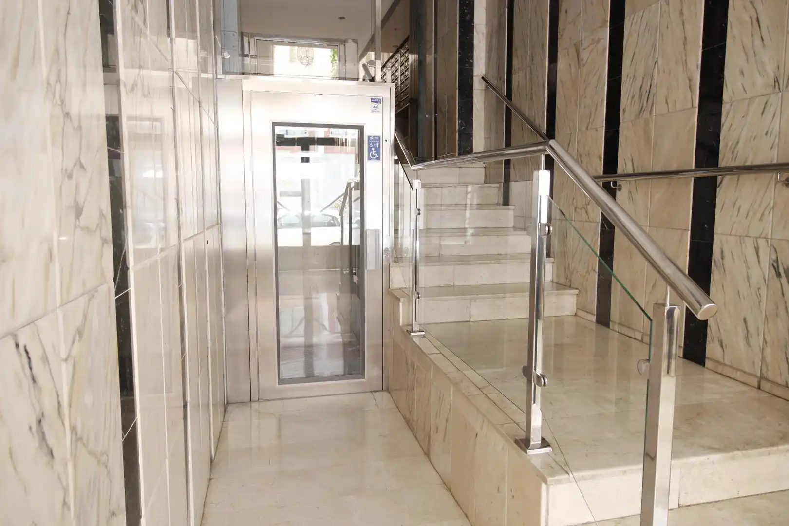 Piso de alquiler en Granada con Calefacción, Terraza y Amueblado