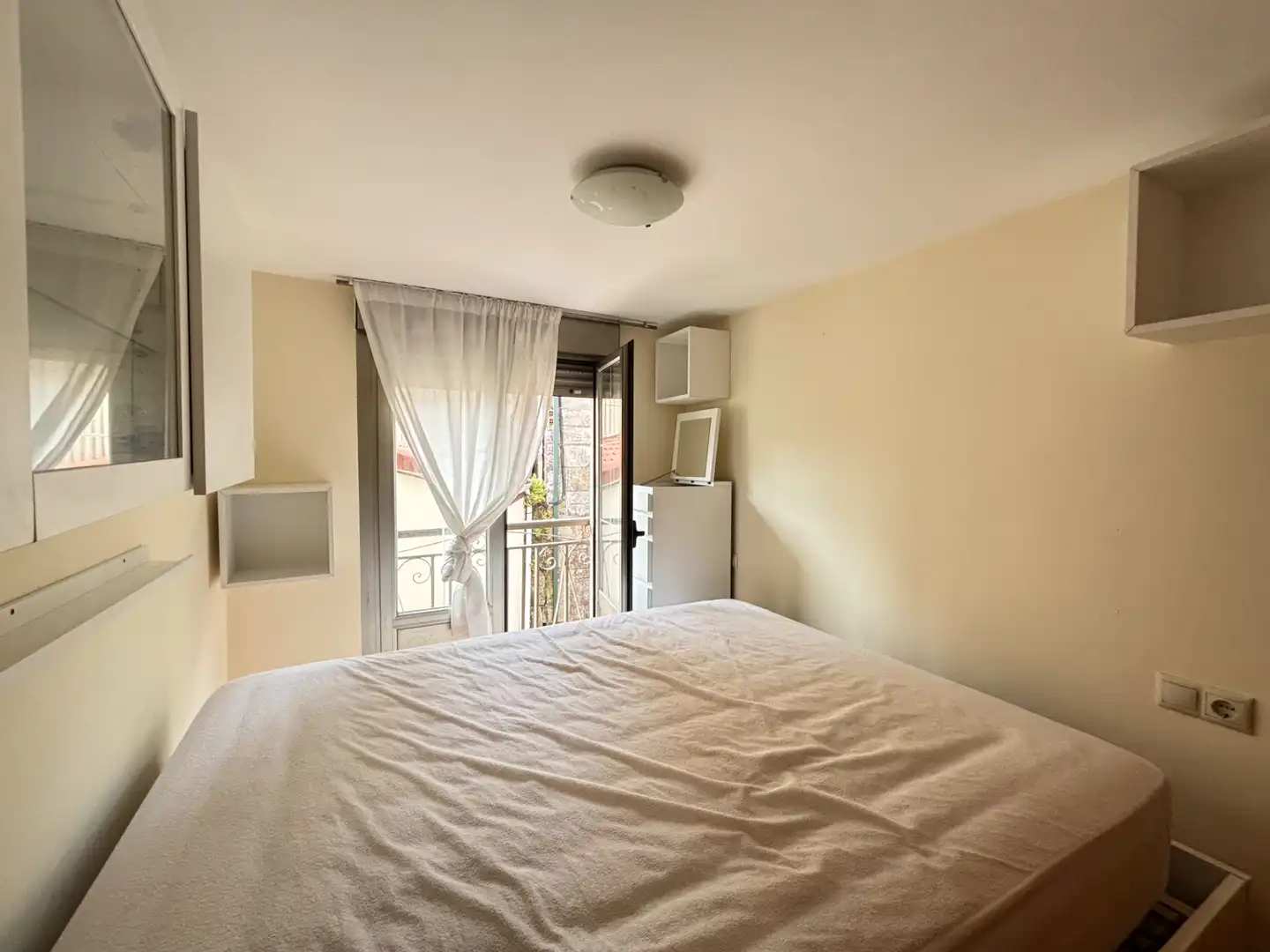 Habitación de Casa adosada en venta en Rianxo con Calefacción, Trastero y Amueblado