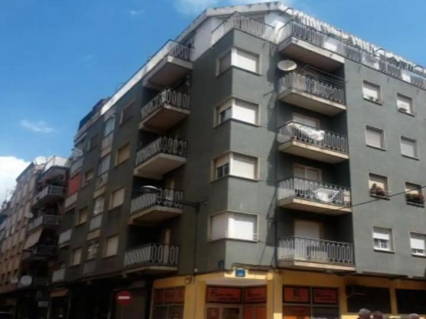 Vista exterior de Piso en venta en Barbastro