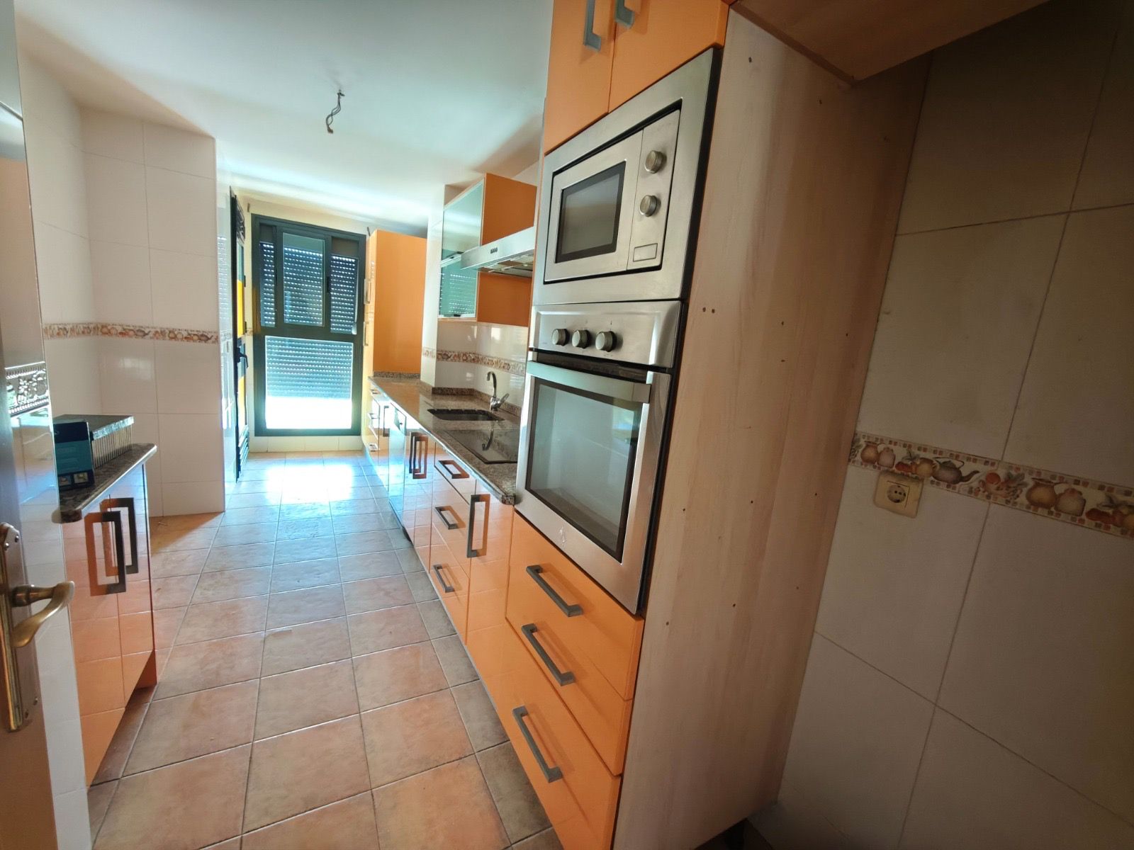 Cuina de Pis en venda en El Puerto de Santa María amb Aire condicionat, Terrassa i Forn