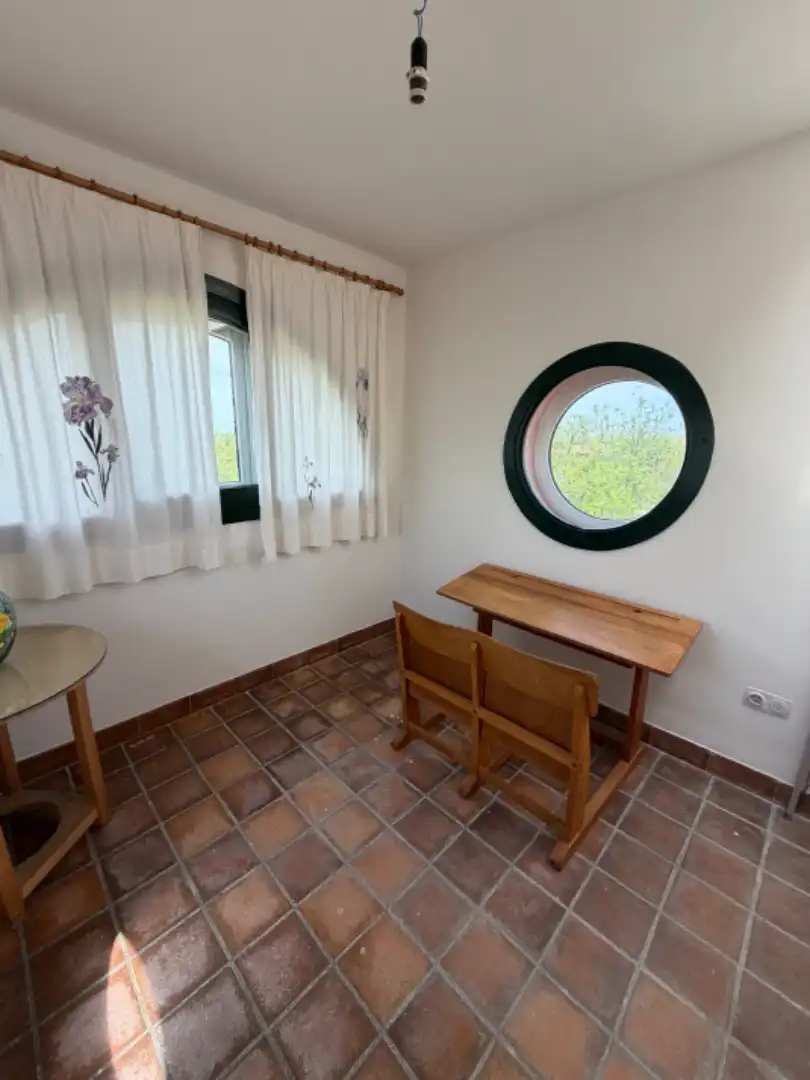 Menjador de Casa o xalet en venda en Torrecaballeros amb Calefacció, Jardí privat i Terrassa