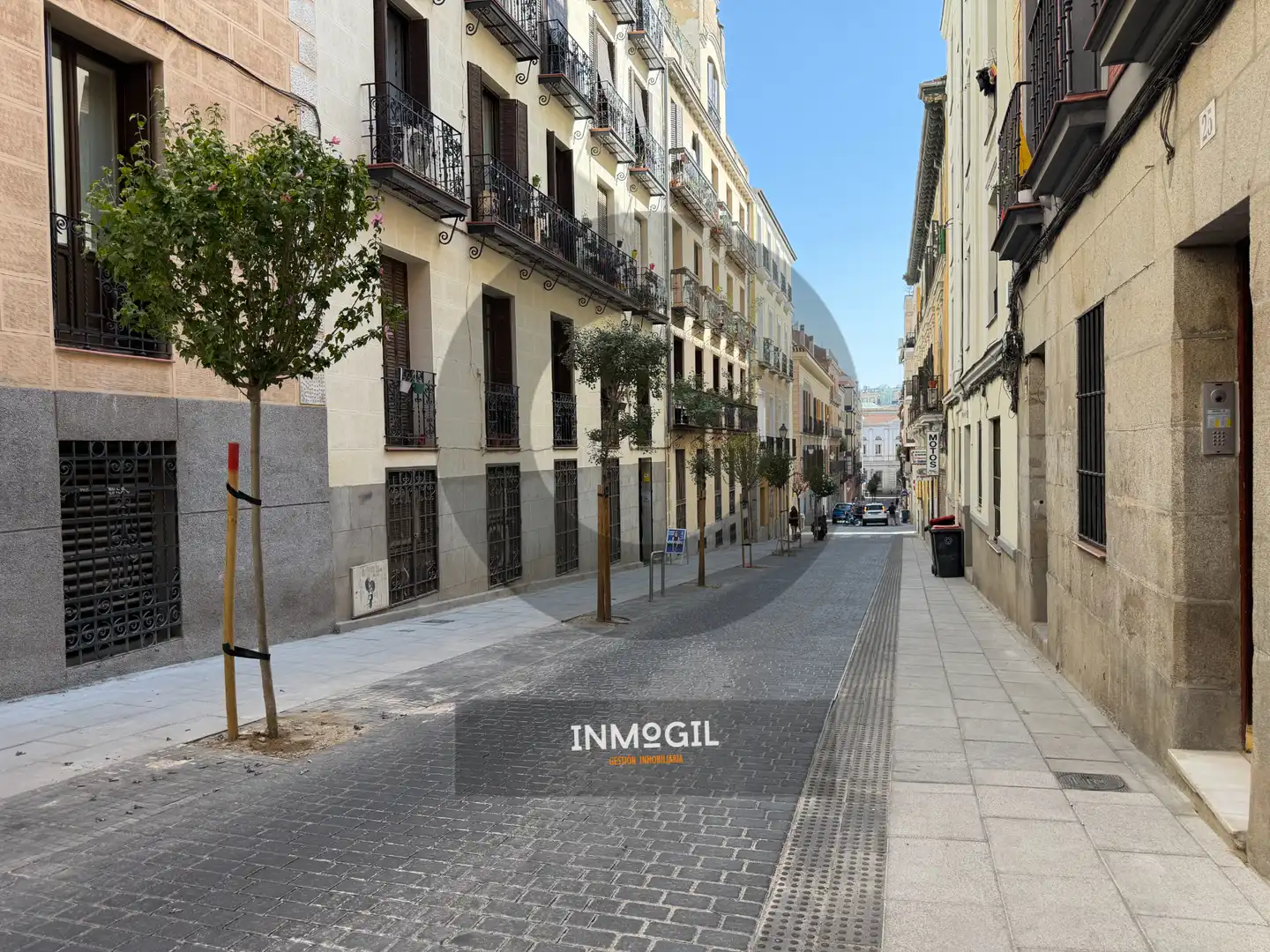 Exterior view of Study for rent in Madrid  with Air Conditioner, Heating and Parquet flooring