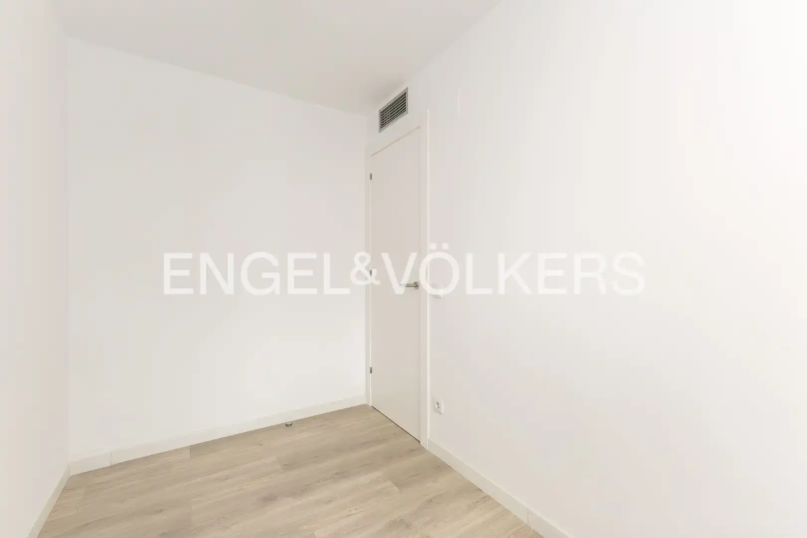 Dúplex en venta en Barcelona con Aire acondicionado, Calefacción y Jardín privado