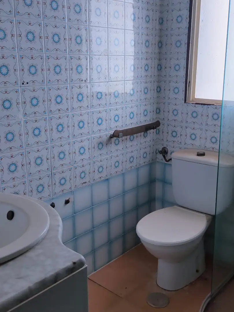 Bathroom of Flat for sale in Gines  with Balcony