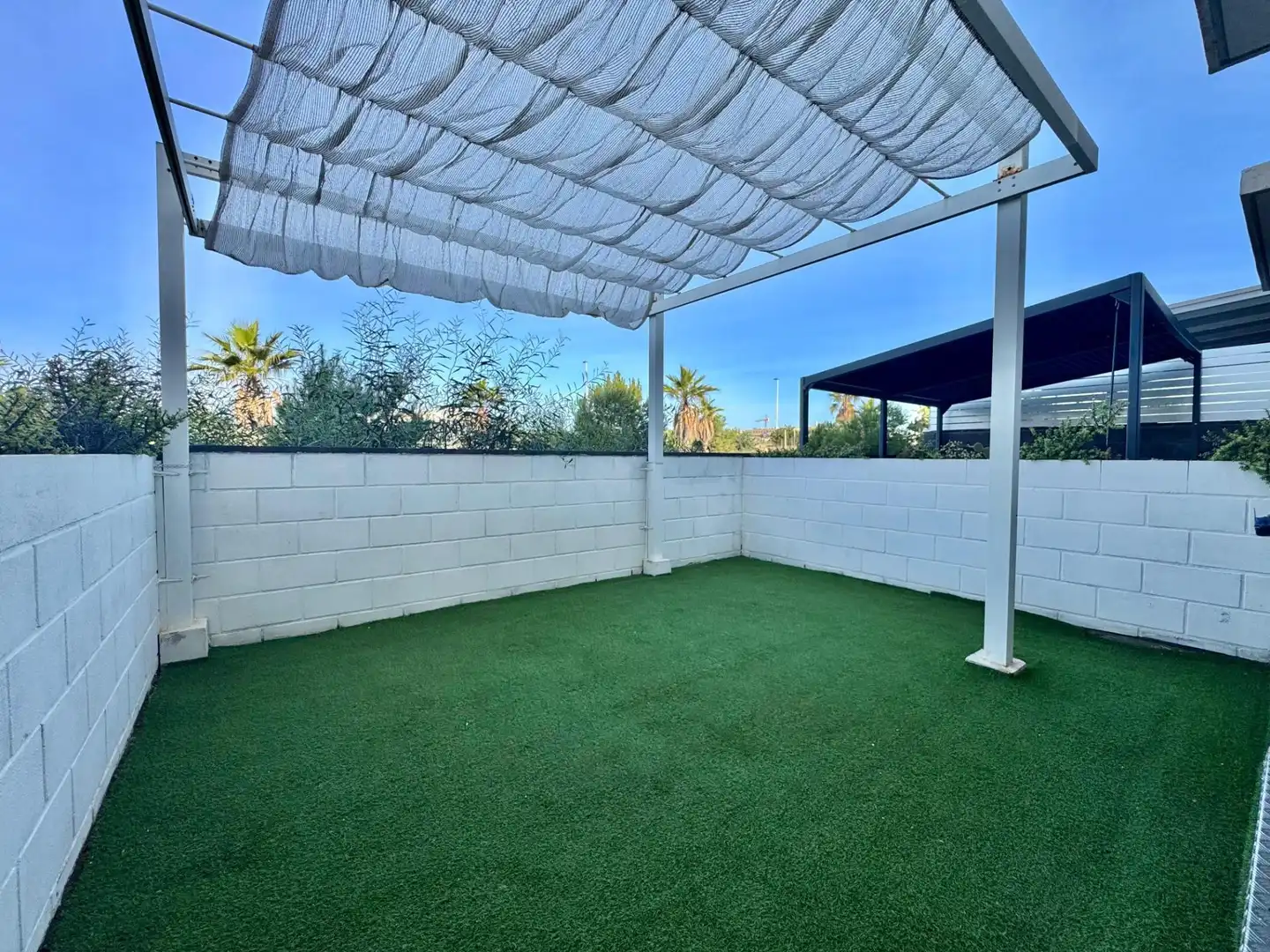 Terraza de Casa adosada en venta en Torrevieja con Jardín privado, Terraza y Balcón