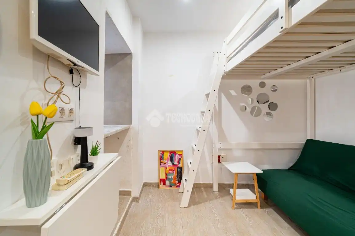 Habitación de Estudio en venta en Granada con Aire acondicionado