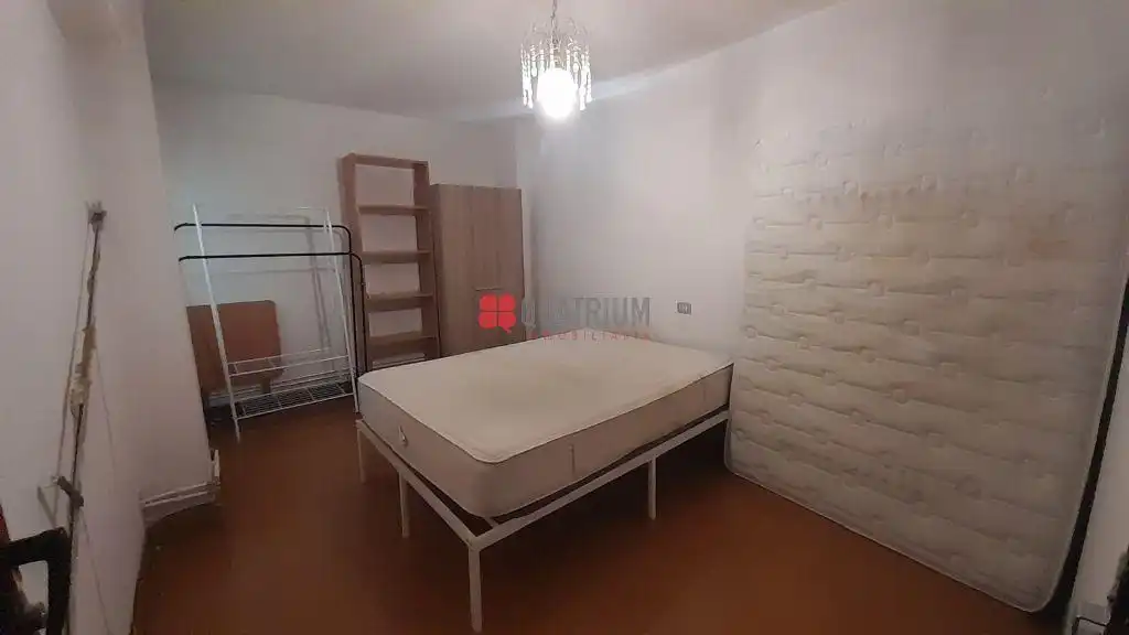 Habitación de Piso en venta en Santiago de Compostela  con Calefacción