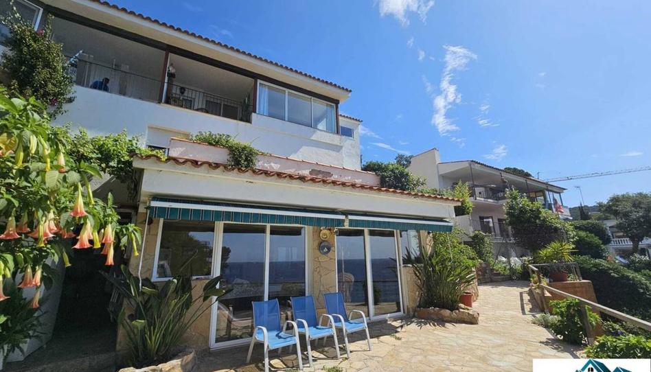 Photo 1 of Single-family semi-detached for sale in Canyelles, Girona