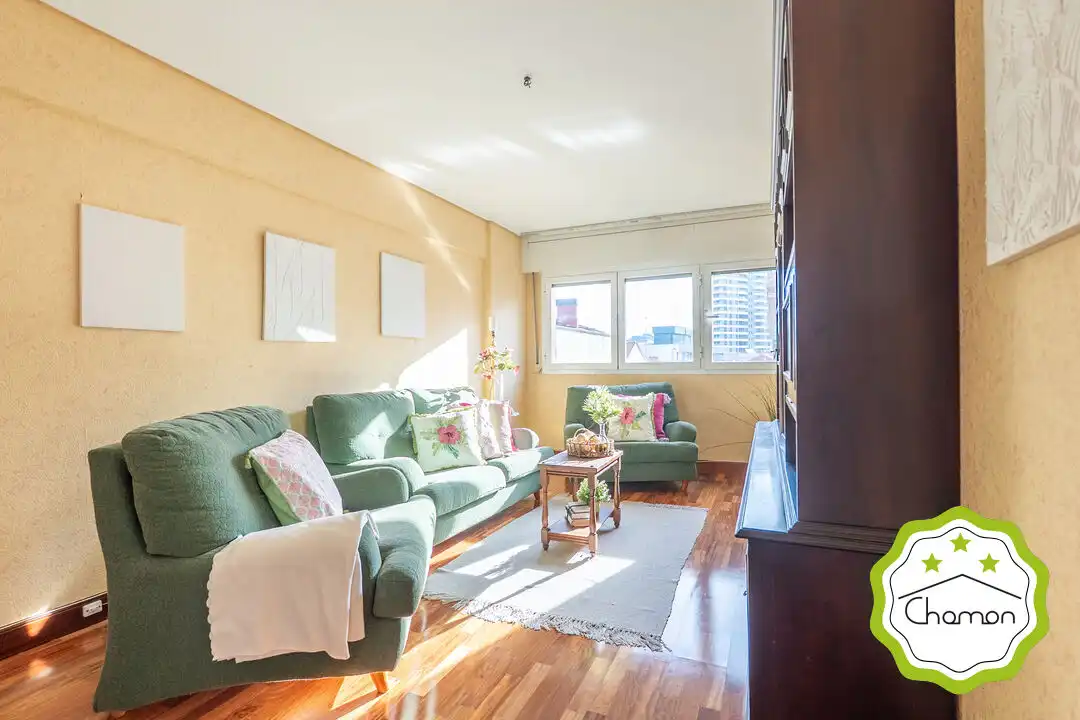 Flat with terrace for sale in Lasesarre, imagen 2