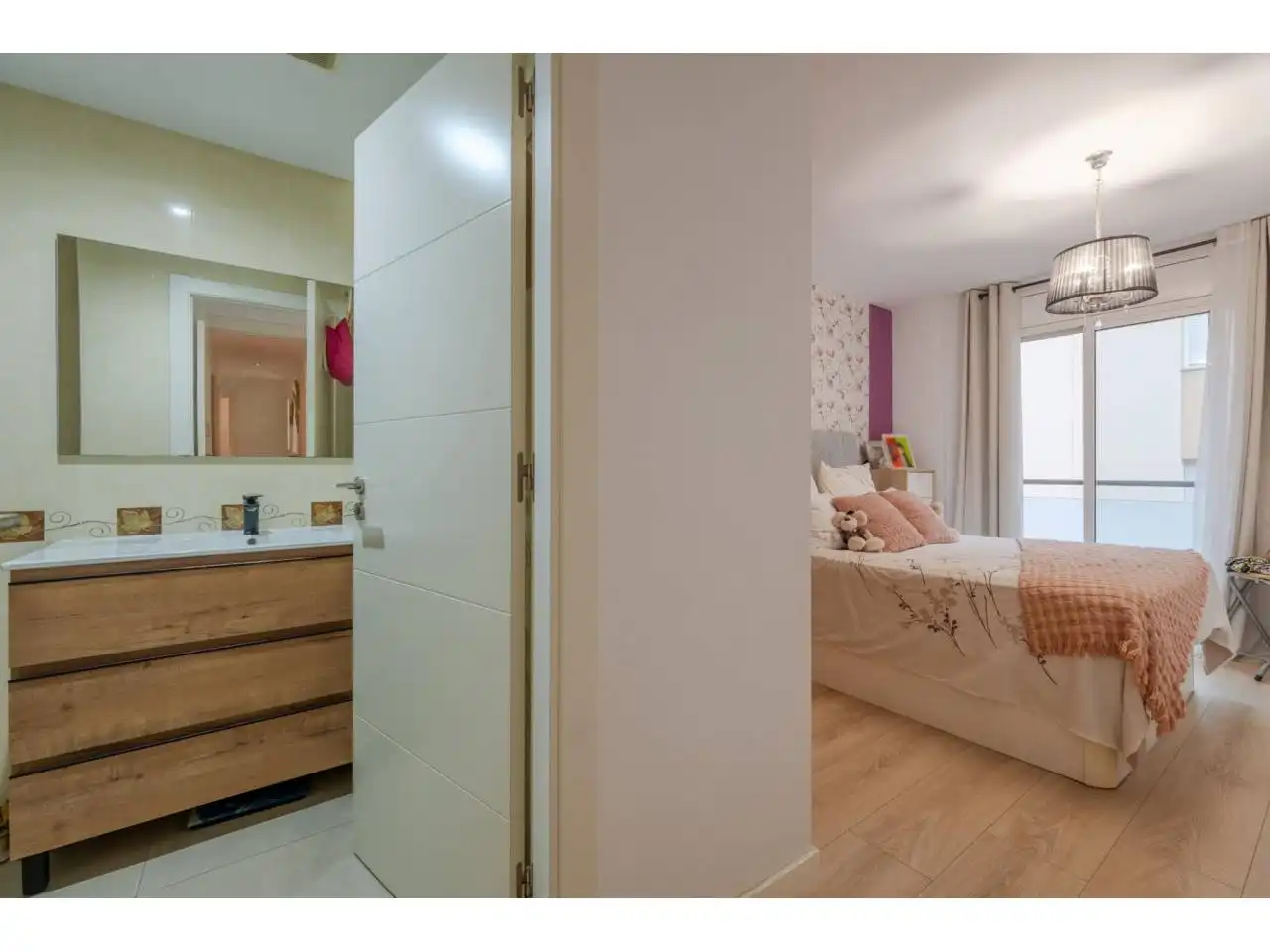 Bedroom of Flat for sale in Girona  with Heating, Parquet flooring and Storage room