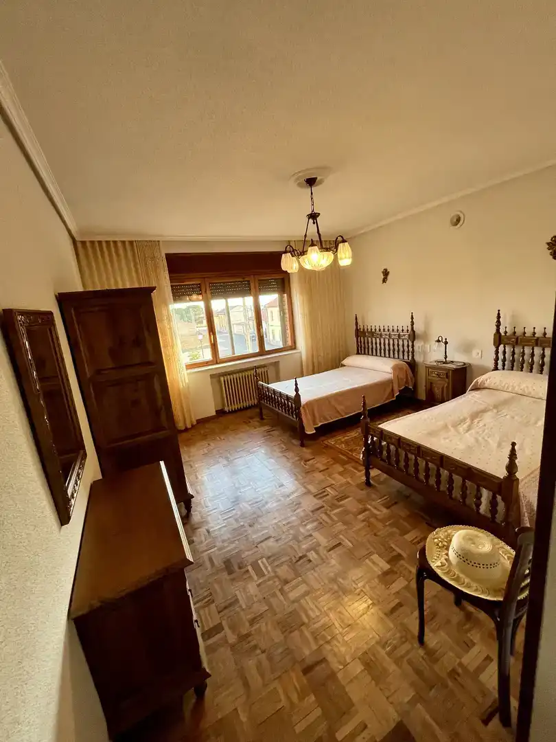Dormitori de Casa adosada en venda en Villafáfila amb Jardí privat, Parquet i Traster