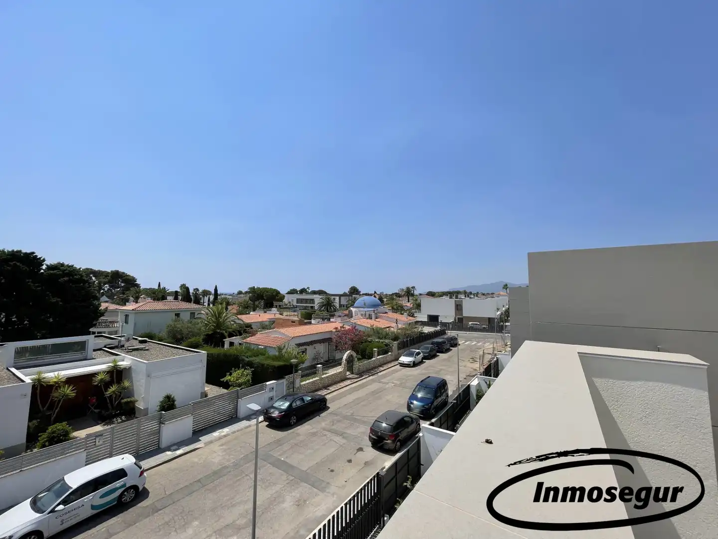 Vista exterior de Casa adosada en venda en Cambrils amb Aire condicionat, Calefacció i Jardí privat