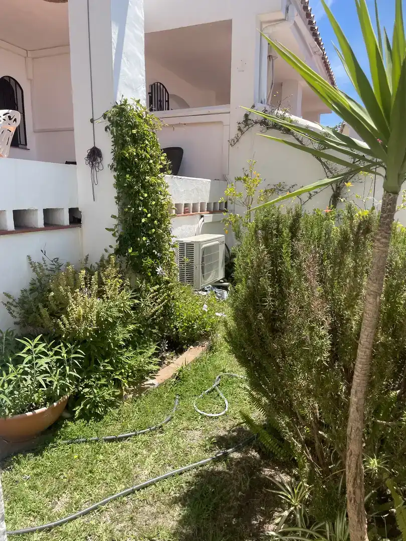 Jardín de Piso en venta en Nerja con Aire acondicionado, Jardín privado y Piscina