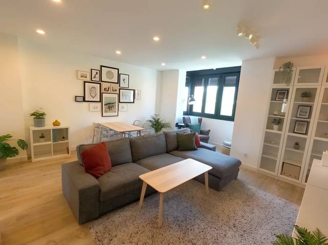 Piso en Venta en C. del Capitán Blanco Argibay en Valdeacederas