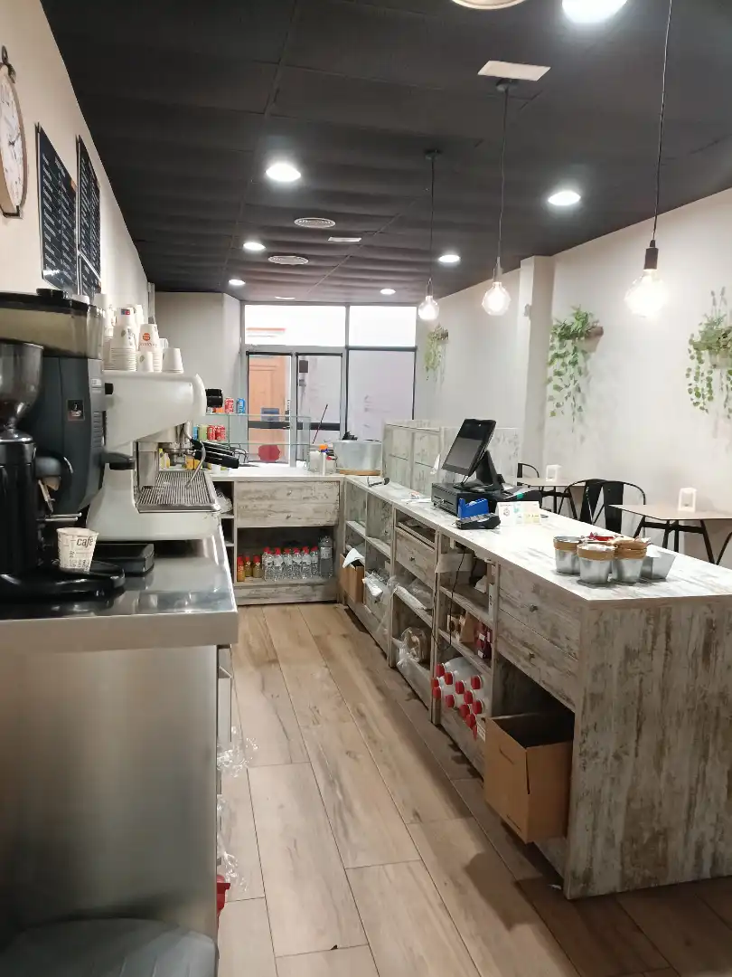 Local comercial en traspàs a Carrer d'Alonso Martínez 4, imagen 2