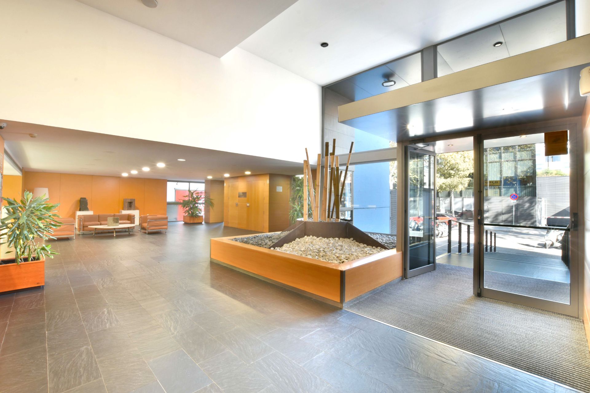 Oficina de lloguer en  Barcelona Capital amb Aire condicionat i Terrassa