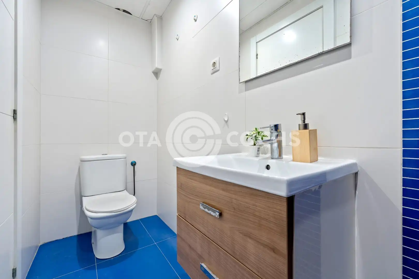 Bathroom of Flat for sale in Reus  with Air Conditioner, Heating and Storage room