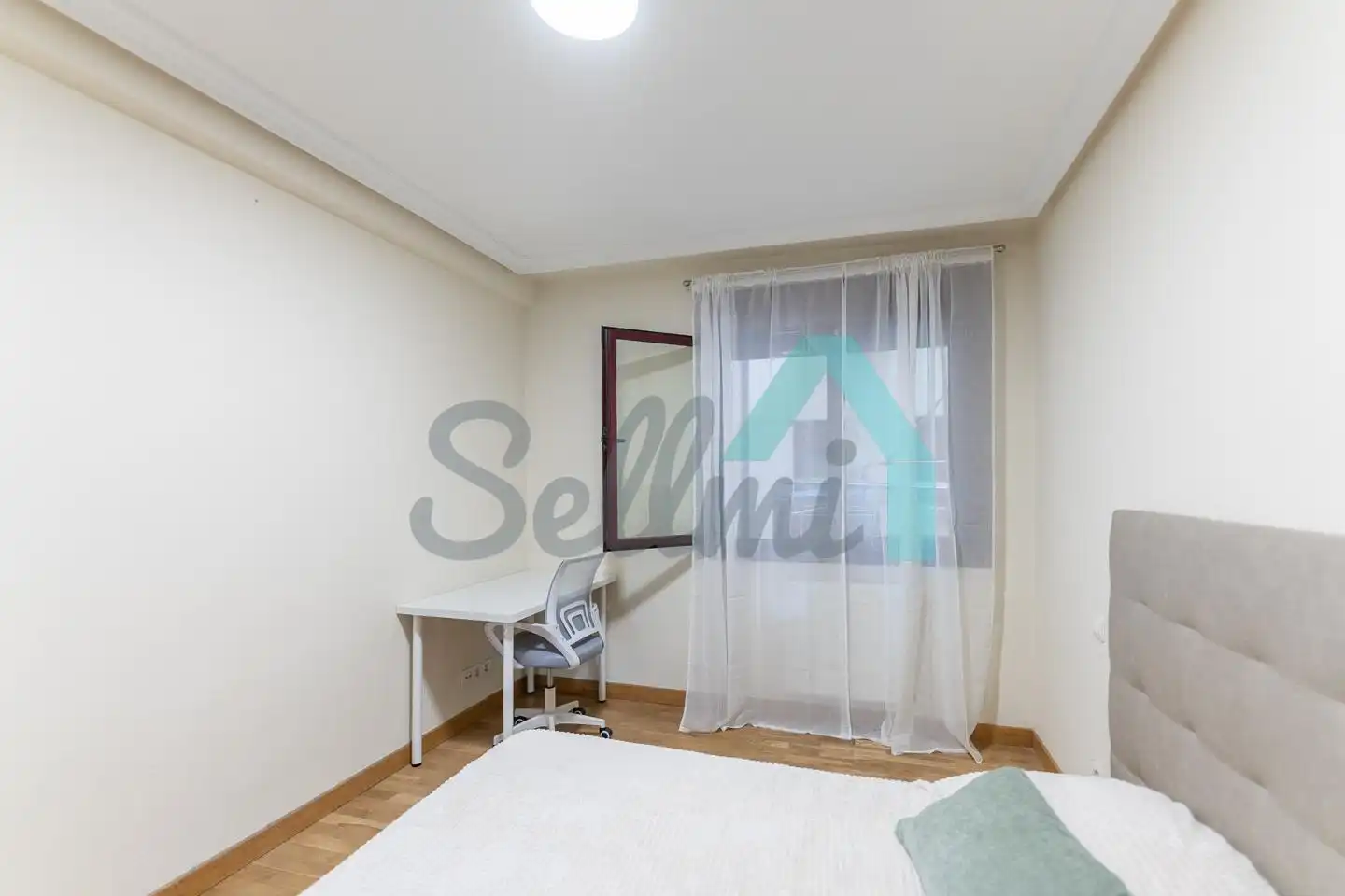 Flat for rent in Calle Luis Braille, Milán - Pumarín