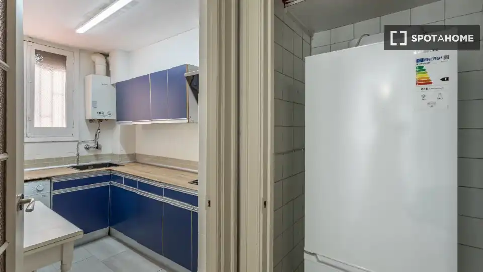Cocina de Apartamento para compartir en Granada con Aire acondicionado, Calefacción y Terraza