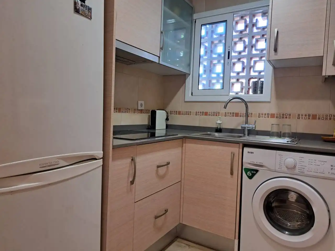 Cocina de Piso de alquiler en Vilanova i la Geltrú con Calefacción, Terraza y Amueblado