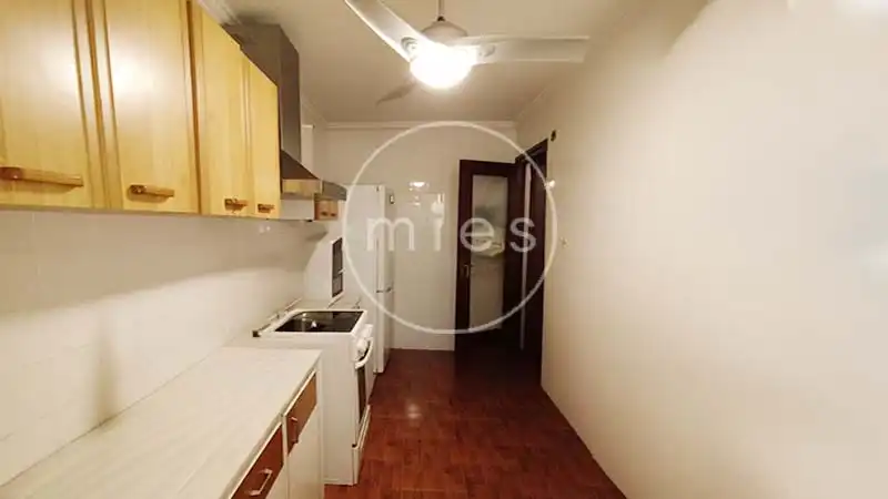 Cocina de Piso en venta en Torrent con Aire acondicionado, Amueblado y Balcón