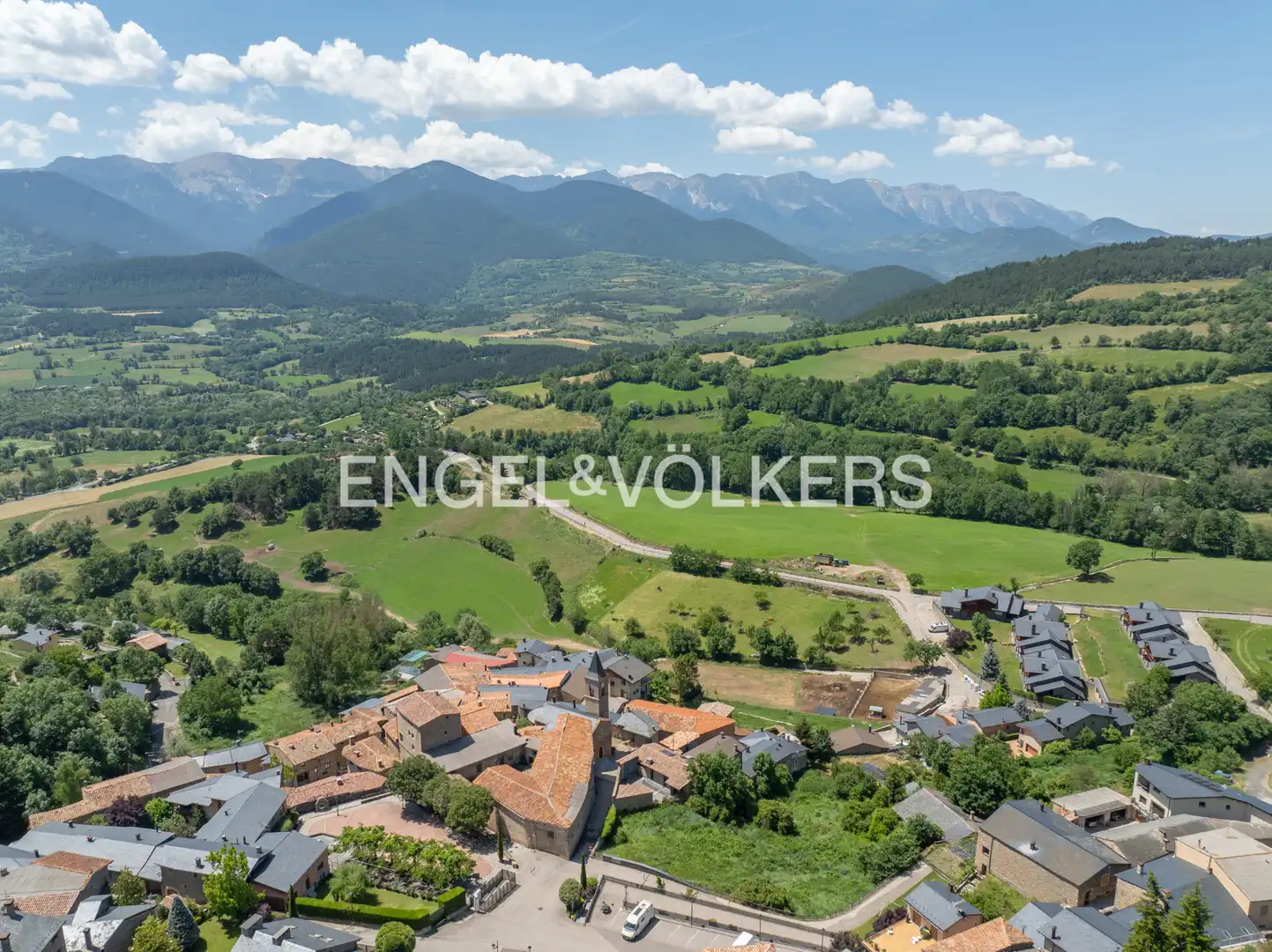 Detached homes for sale in Prullans  with Heating, Parquet flooring and Terrace