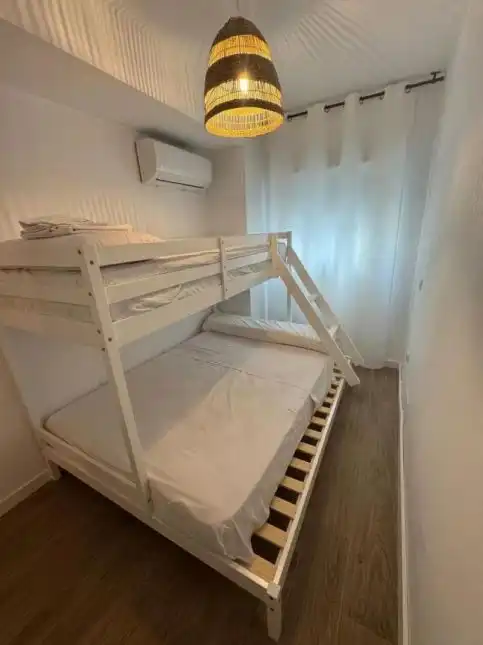 Schlafzimmer von Wohnungen zur Miete in Vélez-Málaga mit Gemeinschaftspool