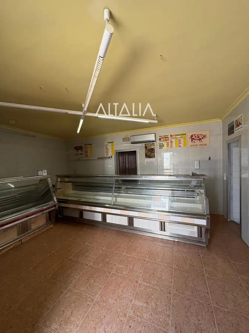Industrial buildings for sale in Los Hinojosos  