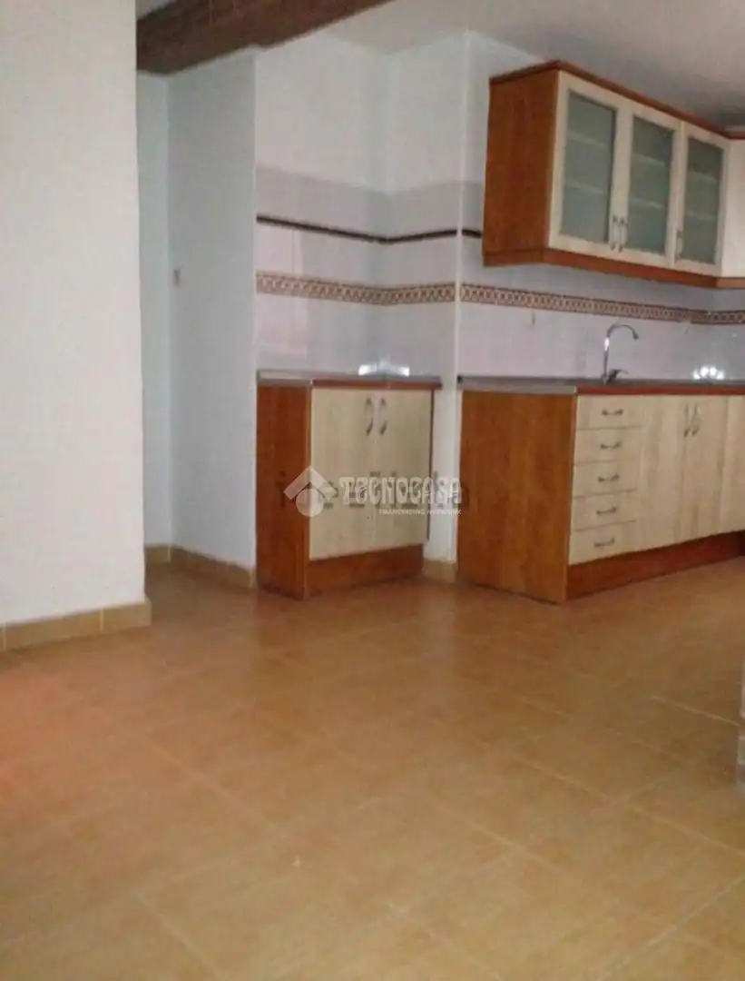 Piso en venta en Benicalap, imagen 2