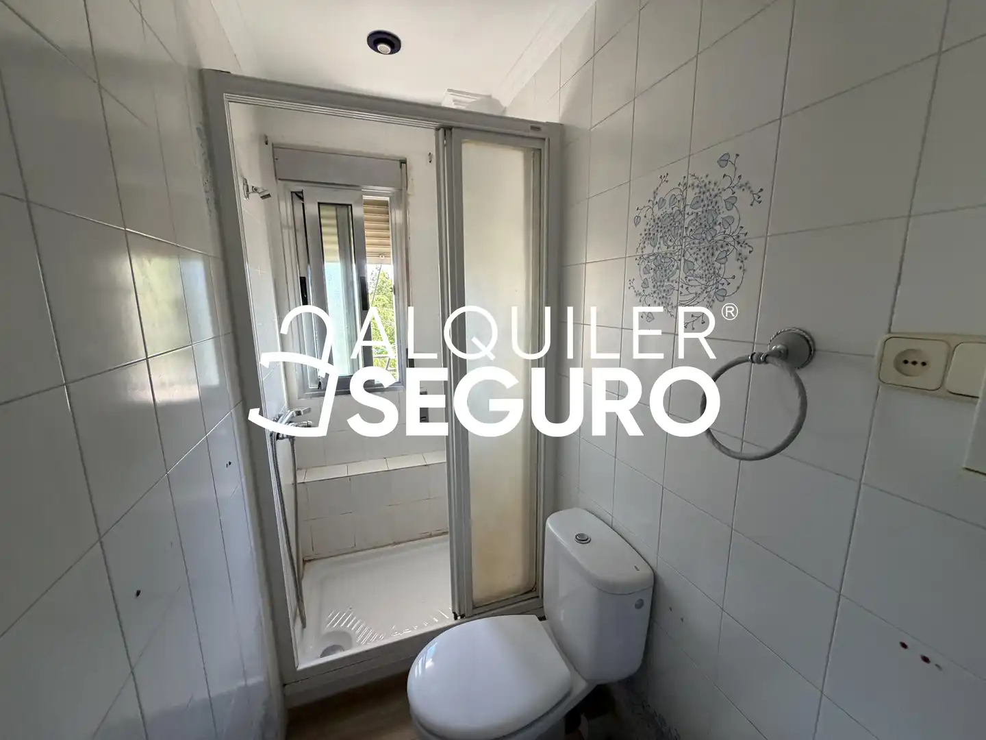 Bathroom of Flat for rent in Parla  with Air Conditioner, Heating and Terrace