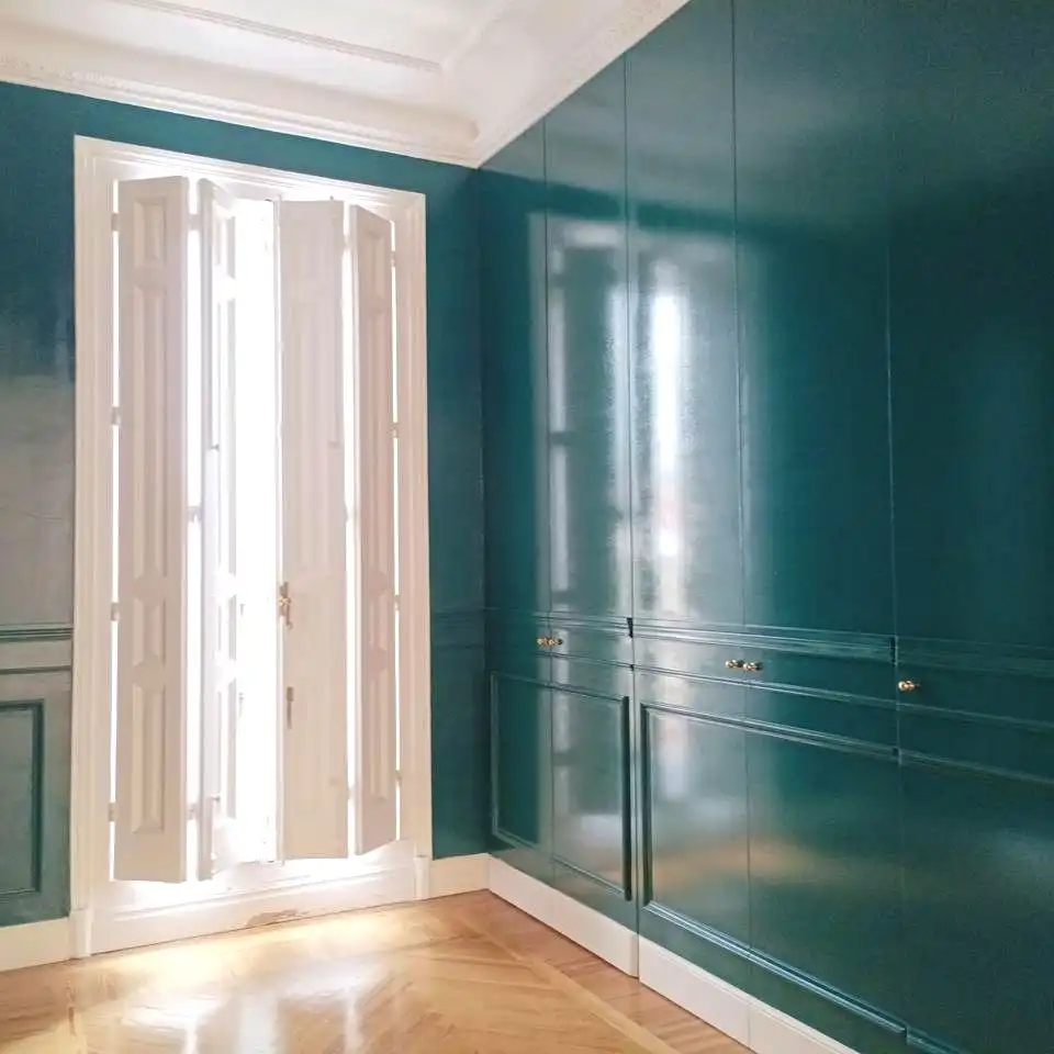 Schlafzimmer von Dachboden zur Miete in Madrid mit Klimaanlage, Heizung und Terrasse