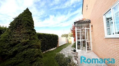 Foto 2 de Casa adosada en venda a Albahaca, Hervencias Altas - El Pinar, Ávila