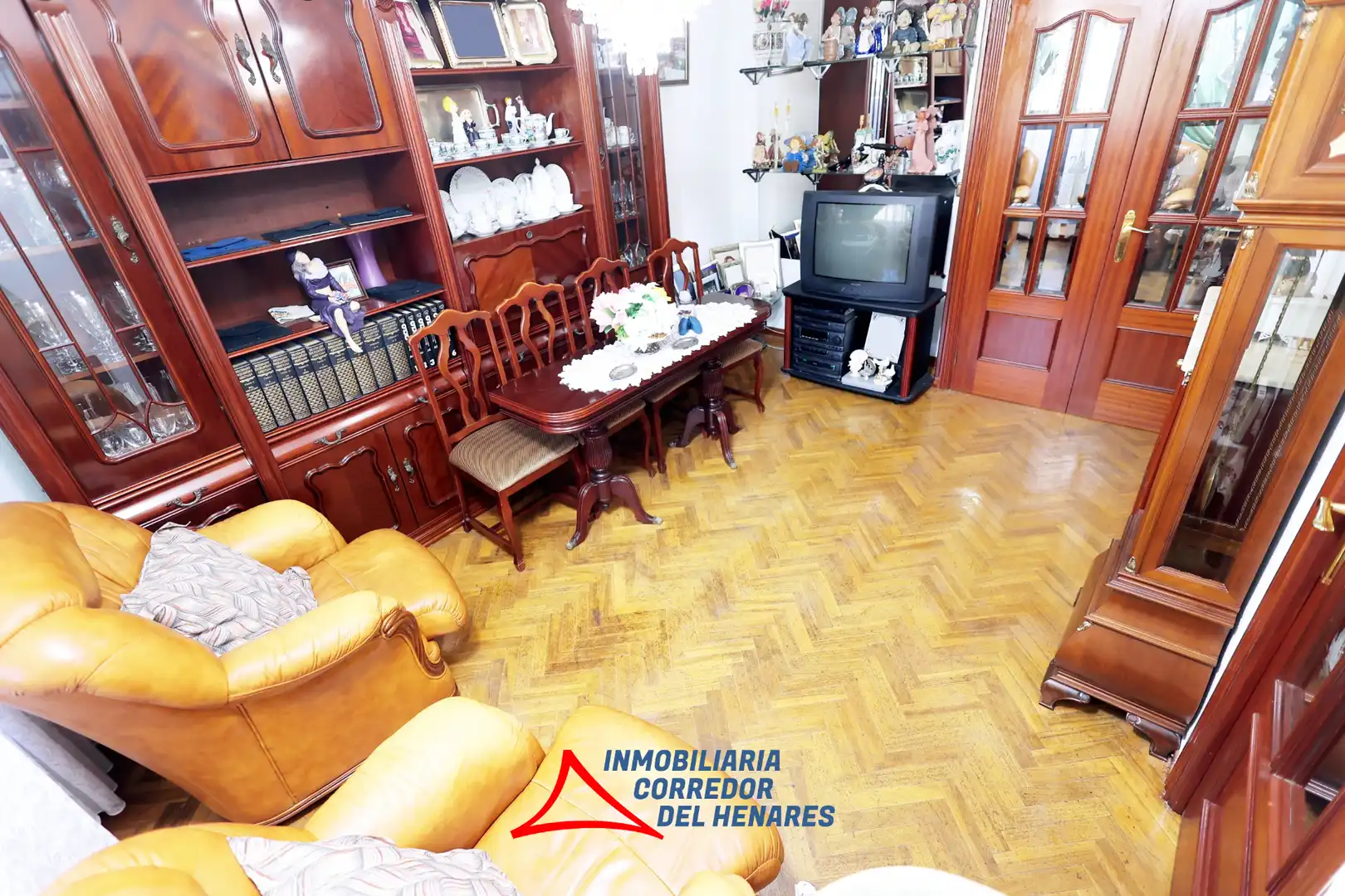 Sala d'estar de Pis en venda en Mejorada del Campo amb Calefacció i Moblat
