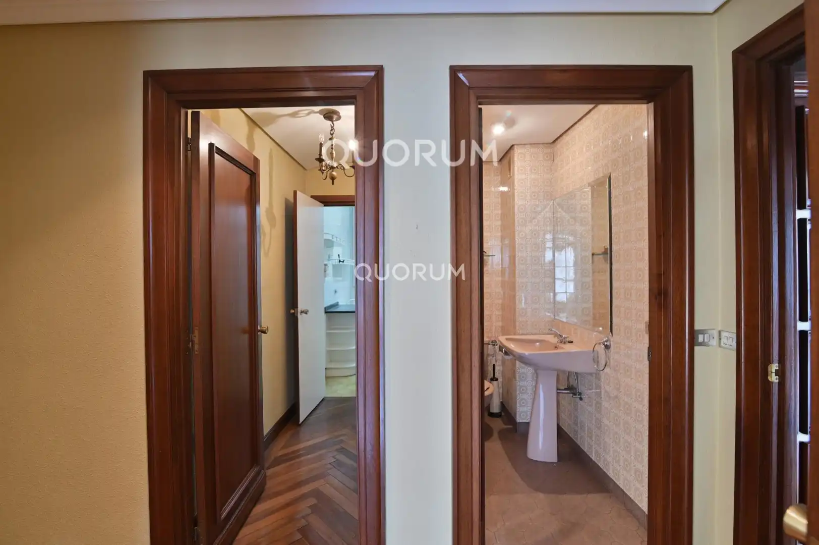 Baño de Piso en venta en Bilbao  con Calefacción y Trastero