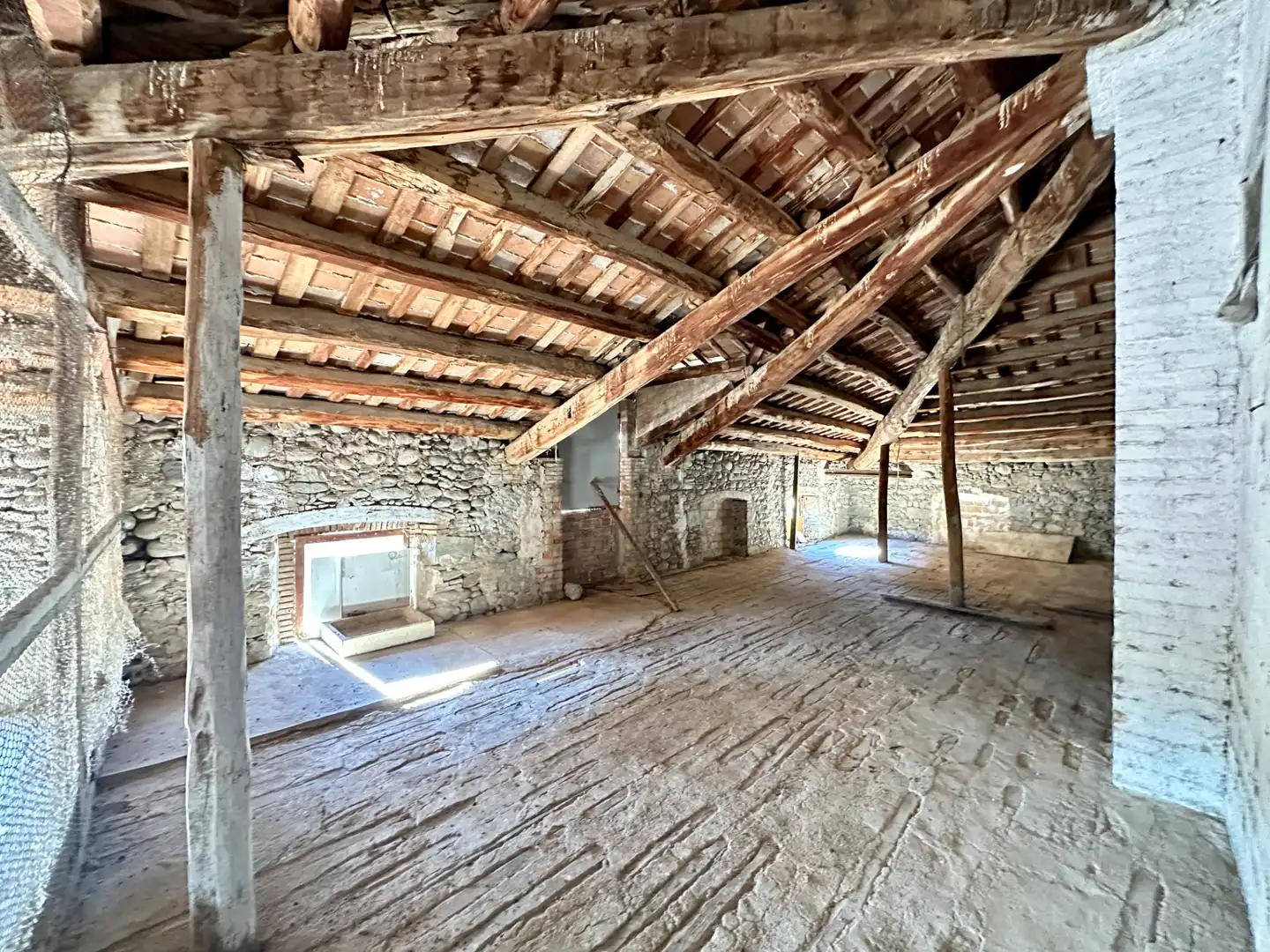 Edificio en venta en Montesquiu