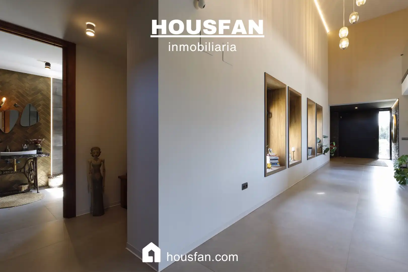 Vista exterior de Casa o xalet en venda en Cáceres amb Aire condicionat, Calefacció i Jardí privat