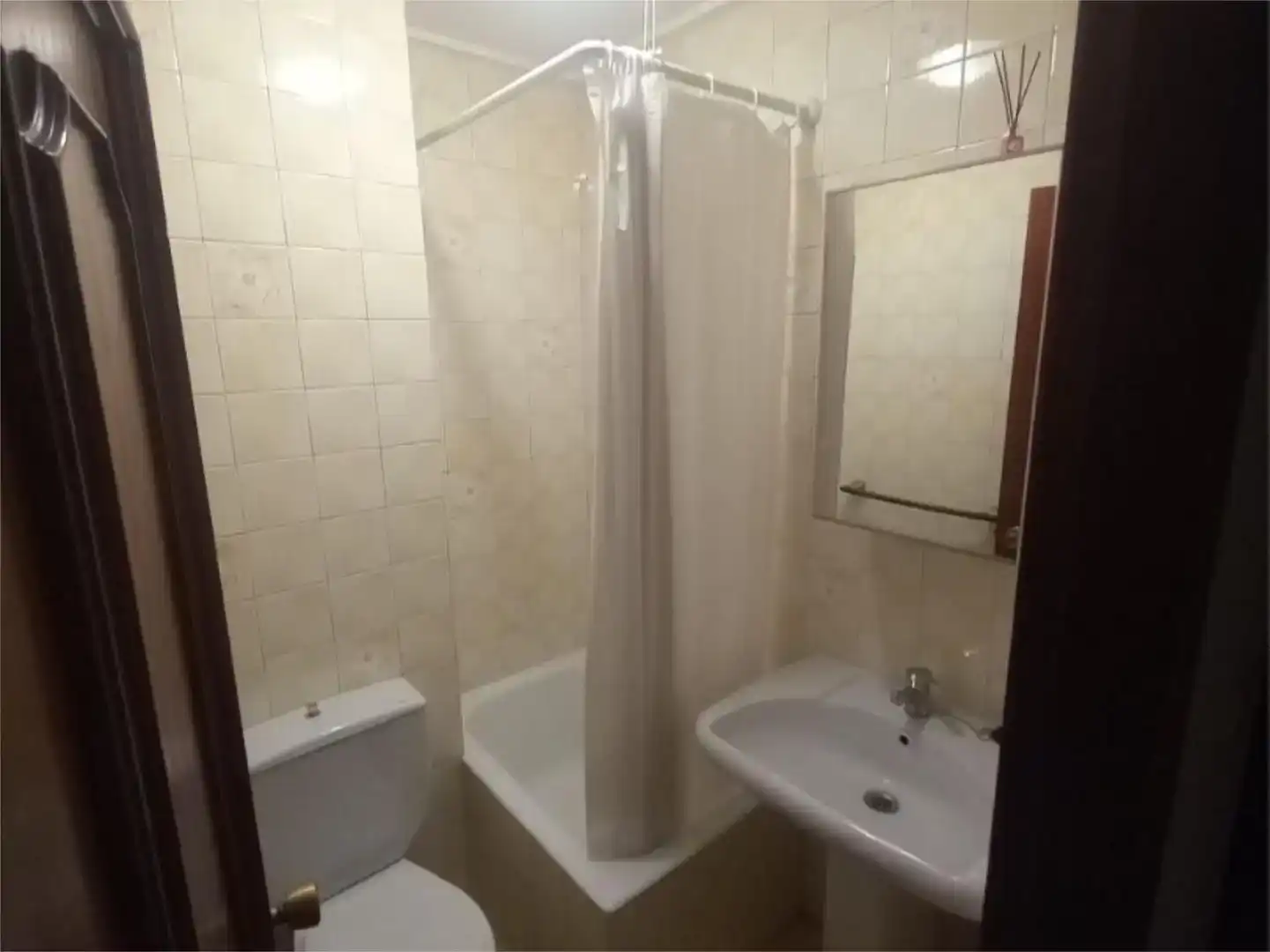 Badezimmer von Wohnung zur Miete in Ourense Capital  mit Balkon