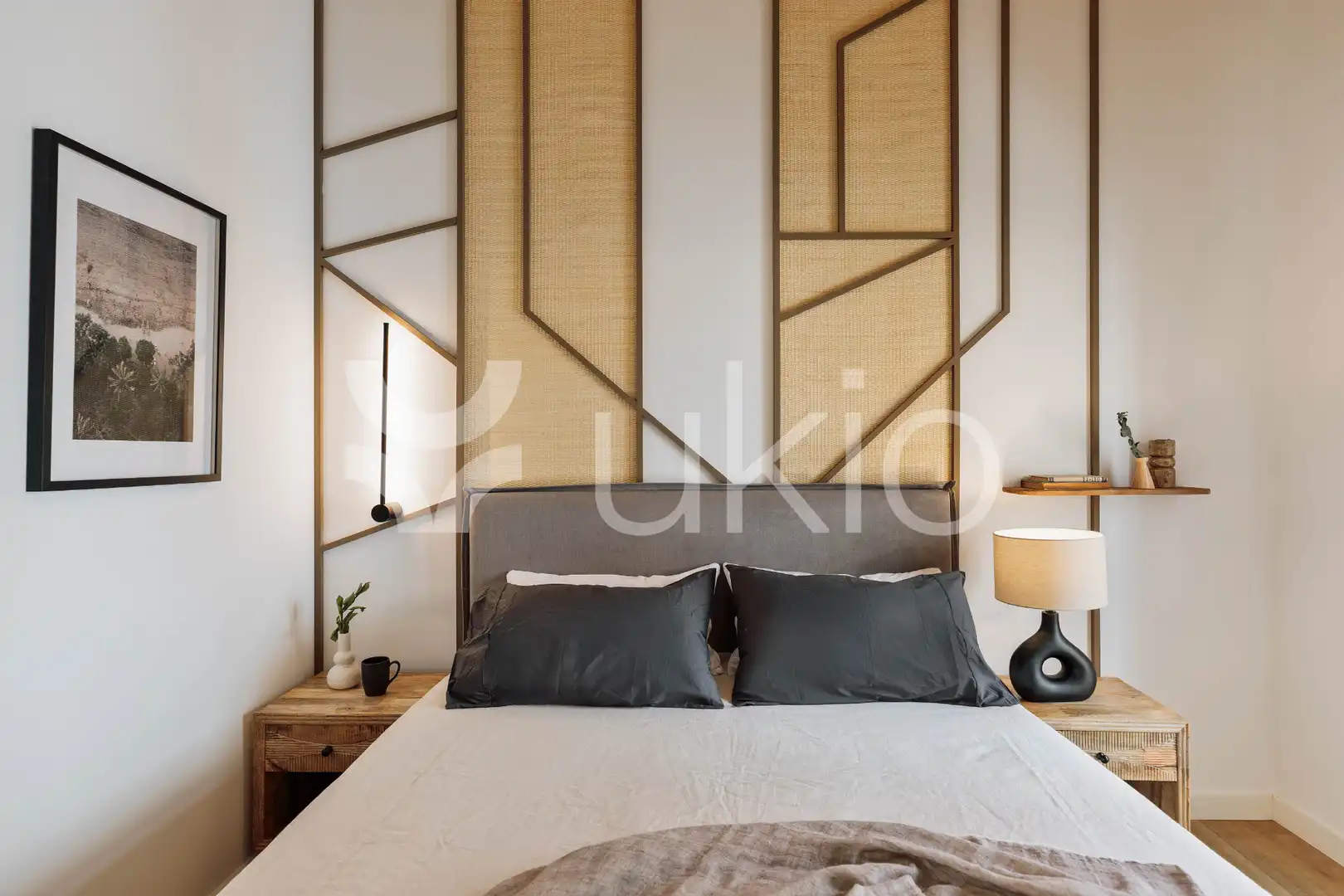 Dormitori de Apartament de lloguer en Barcelona amb Aire condicionat, Calefacció i Terrassa