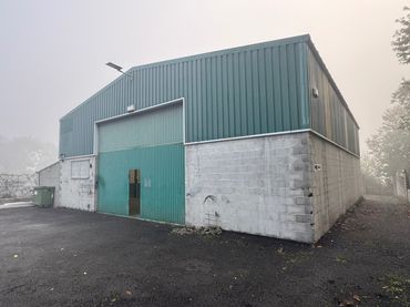 Industriegebäude zur Miete in PO-841 20