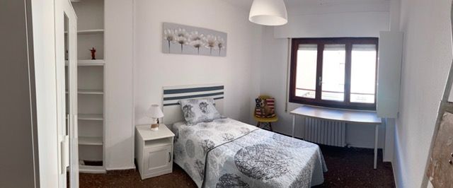 Bedroom of Flat to rent in  Zaragoza Capital  with Heating, Furnished and Oven