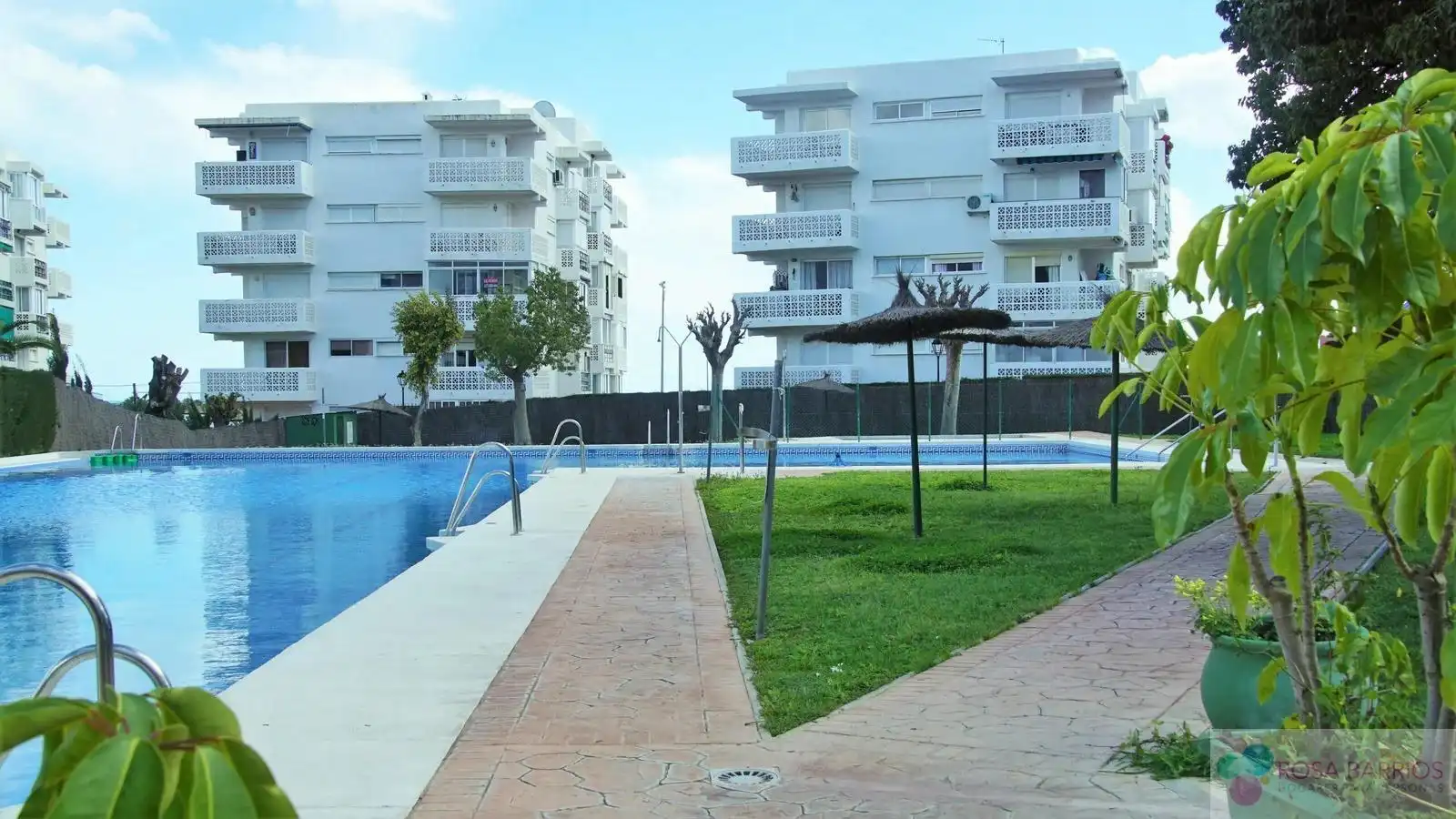 Swimming pool of Flat for sale in Estepona  with Air Conditioner, Terrace and Community pool