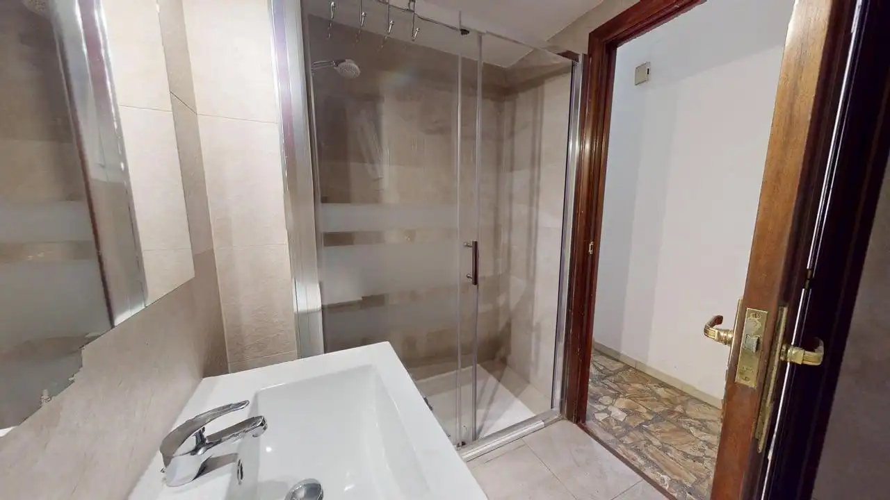 Appartamento con terrazza in vendita a Carrer de Latorre, imagen 31