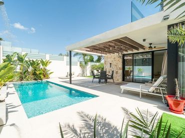 Xalet amb piscina en venda a Los Balcones - Los Altos
