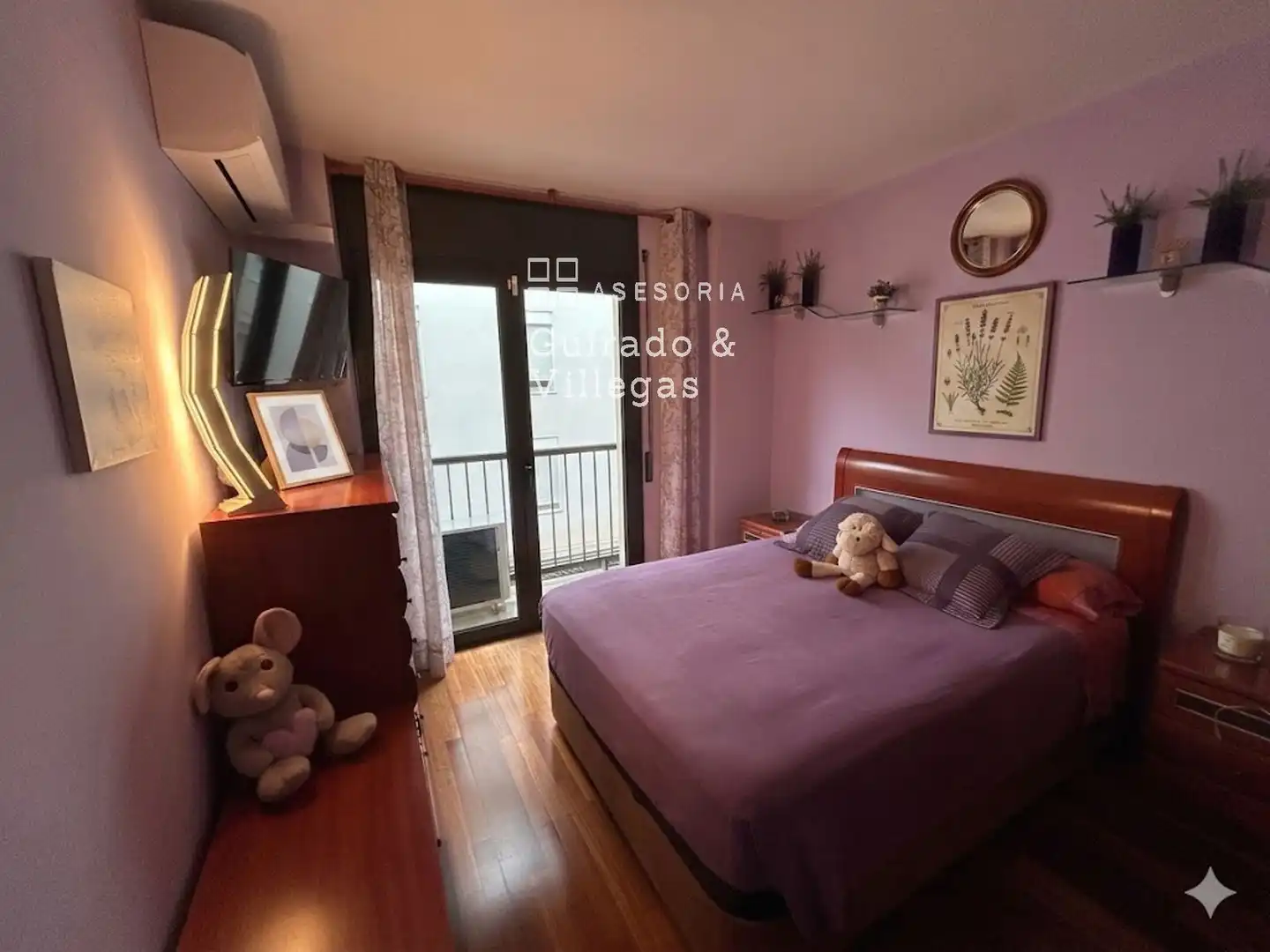 Schlafzimmer von Wohnung zum Verkauf in Barcelona mit Klimaanlage und Terrasse