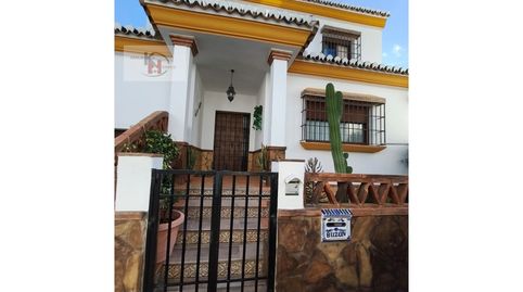 Chalet independiente con piscina, terrazas y amplio semisótano en Álora, imagen 3