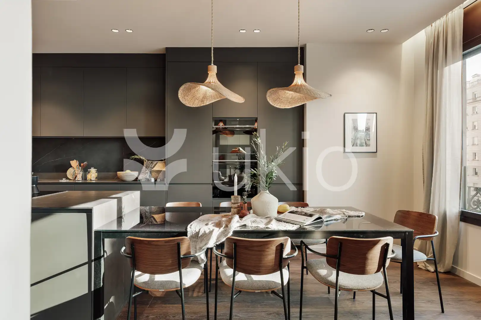 Cuina de Apartament de lloguer en Barcelona amb Aire condicionat, Calefacció i Moblat