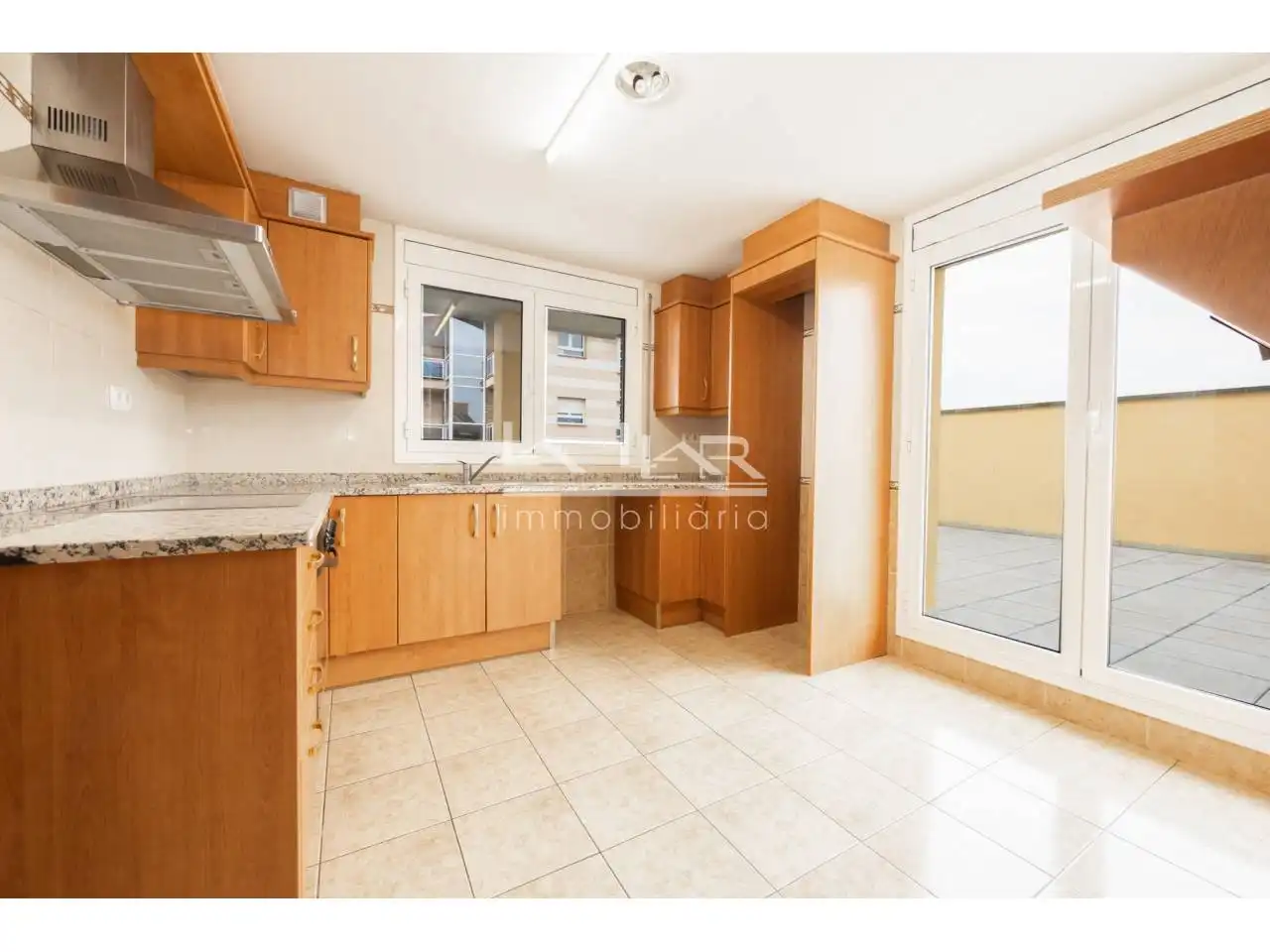 Cocina de Ático en venta en Vic con Calefacción, Terraza y Trastero
