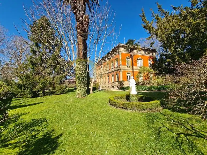 Vista exterior de Casa o xalet en venda en Gijón  amb Calefacció, Jardí privat i Terrassa